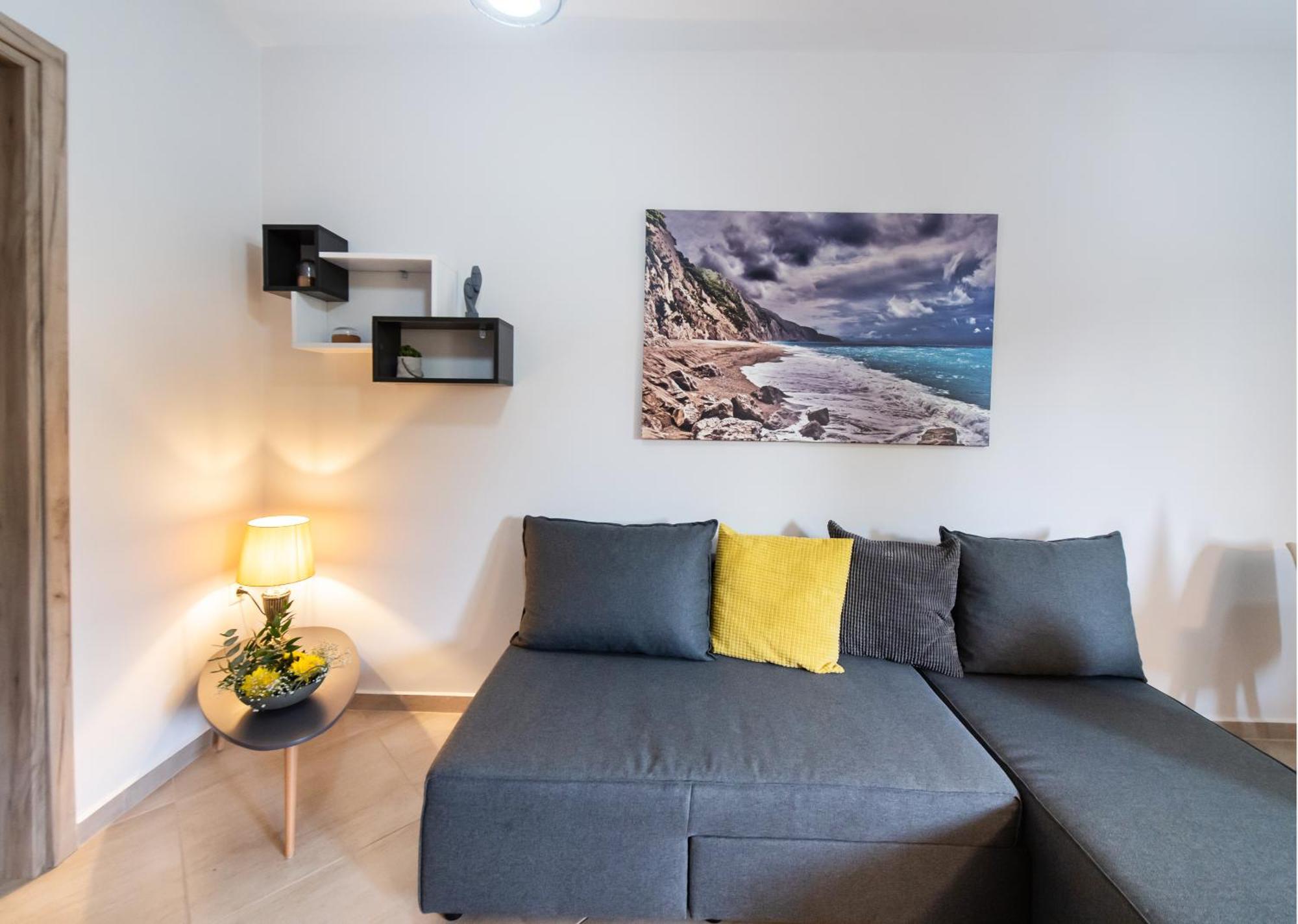 Ruellia Luxury Apartments Kalligoni 外观 照片