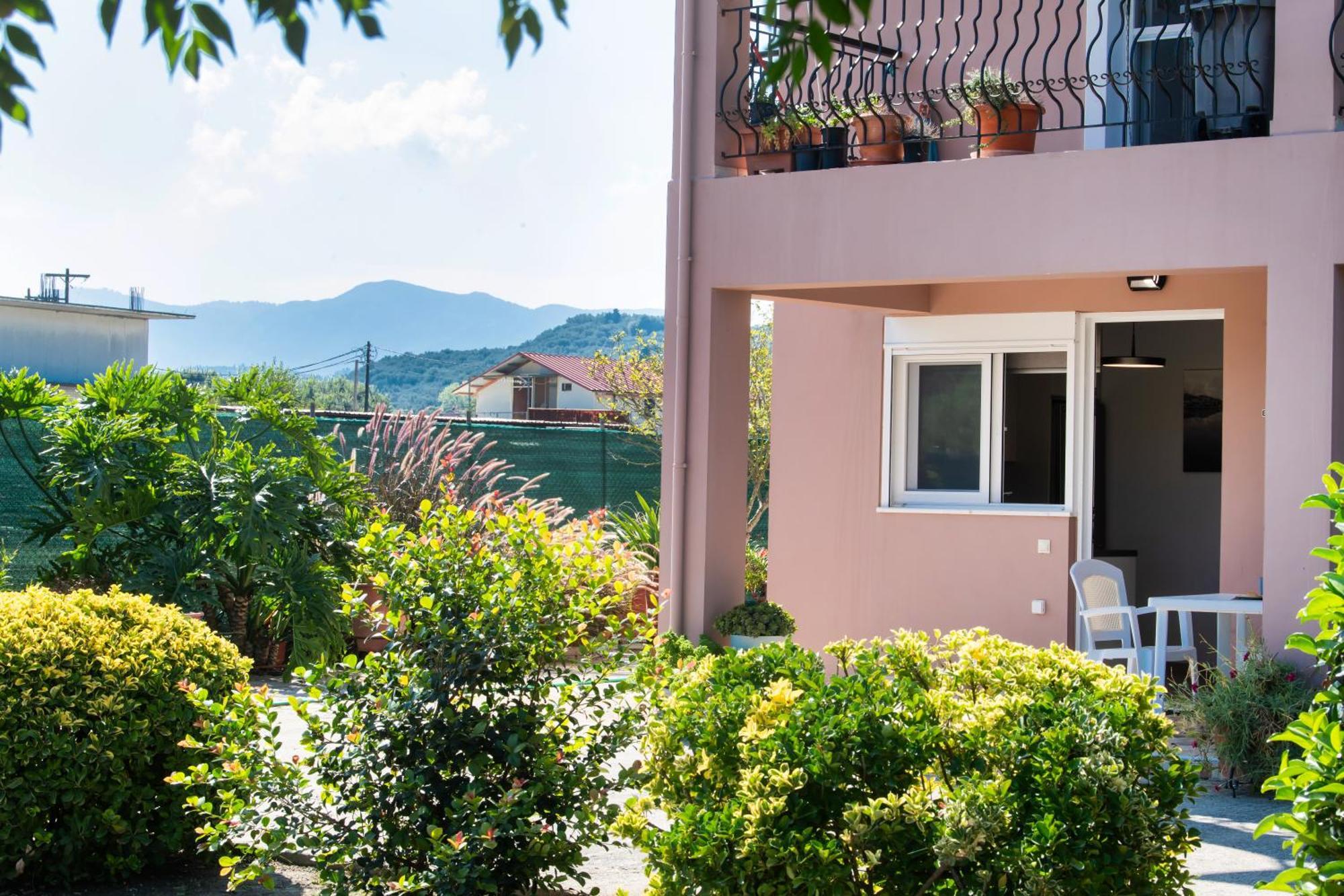 Ruellia Luxury Apartments Kalligoni 外观 照片
