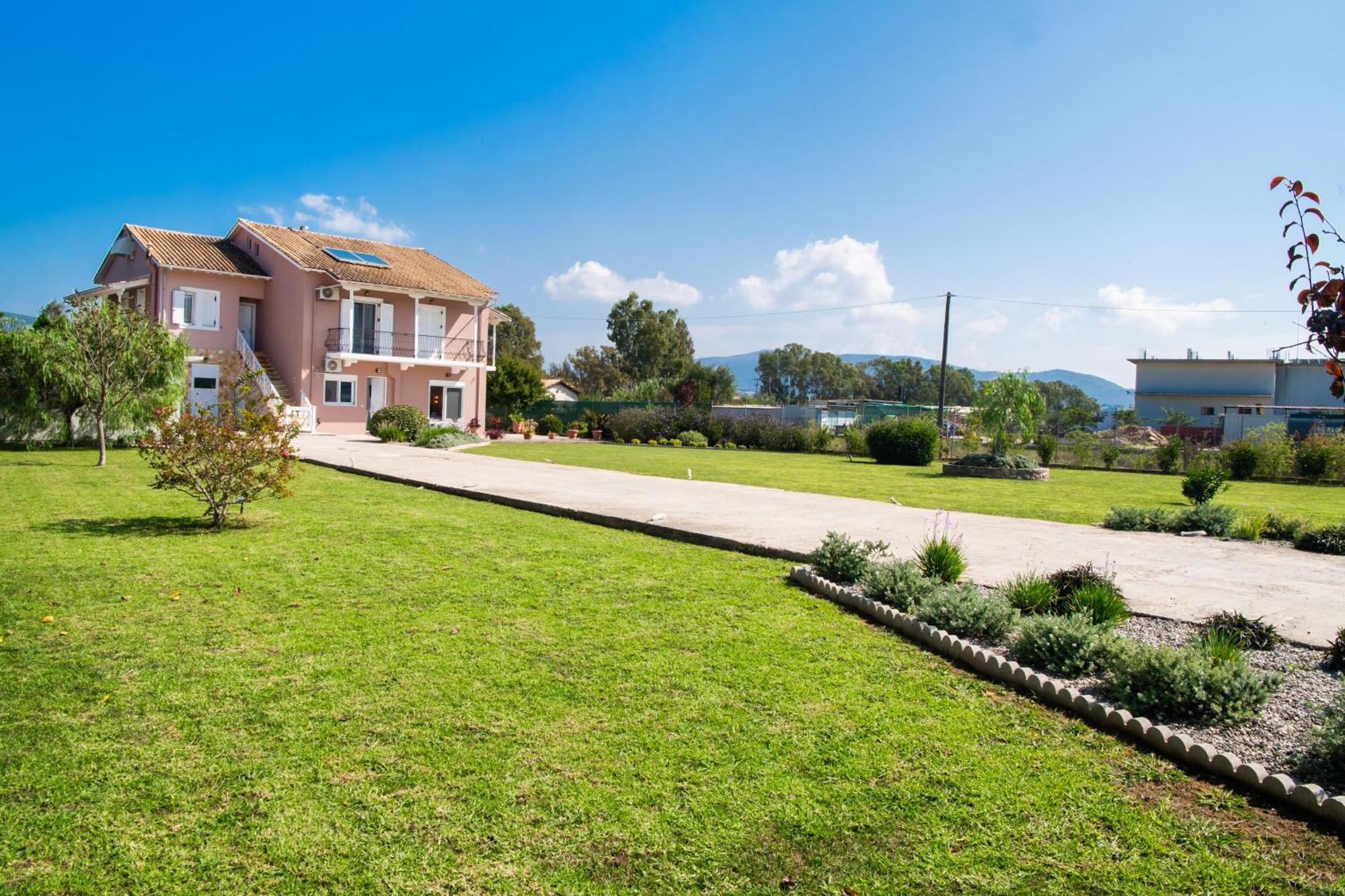 Ruellia Luxury Apartments Kalligoni 外观 照片